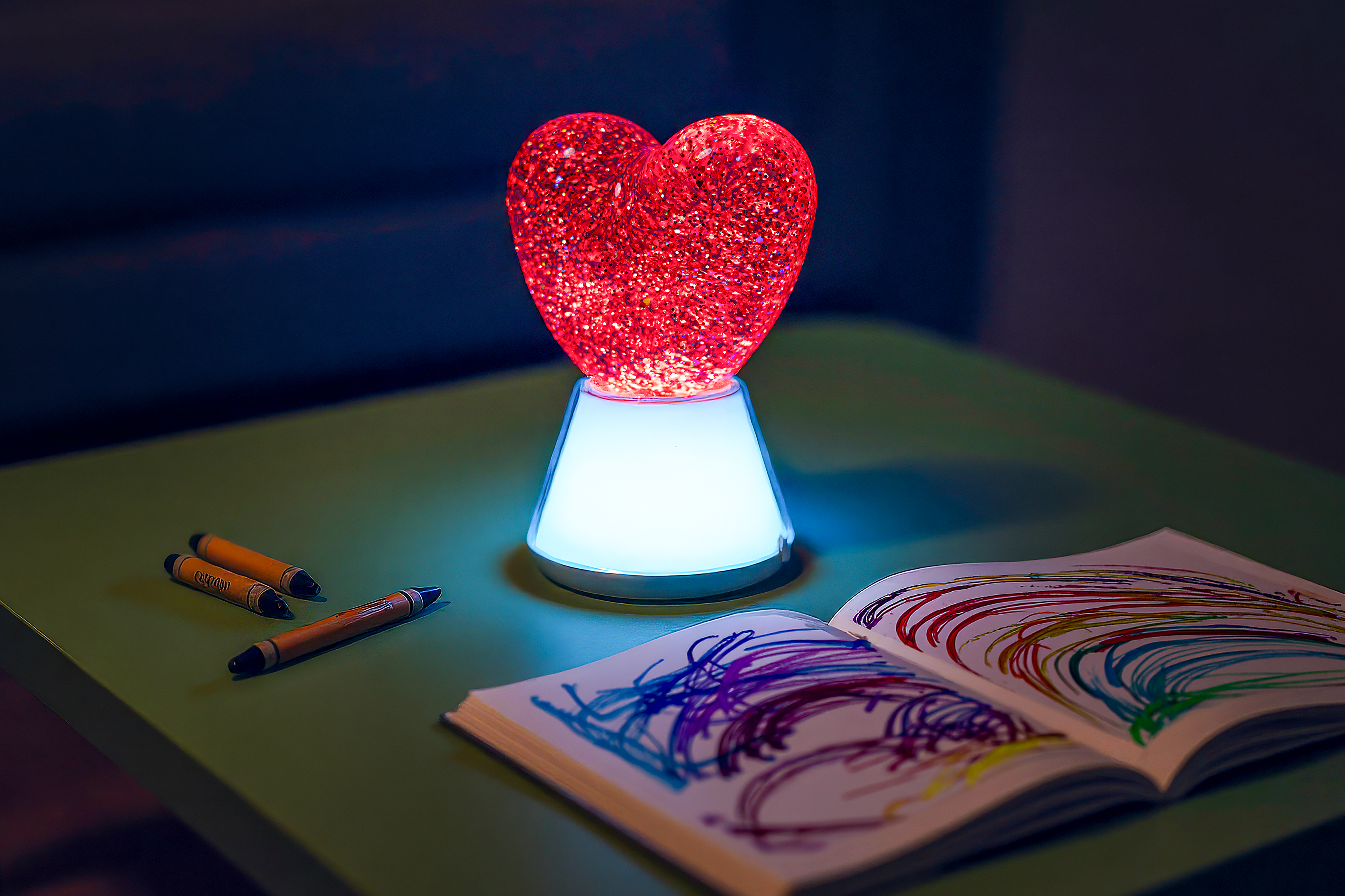 Little L MAGIC GLOW HEART GLITTER LAMP