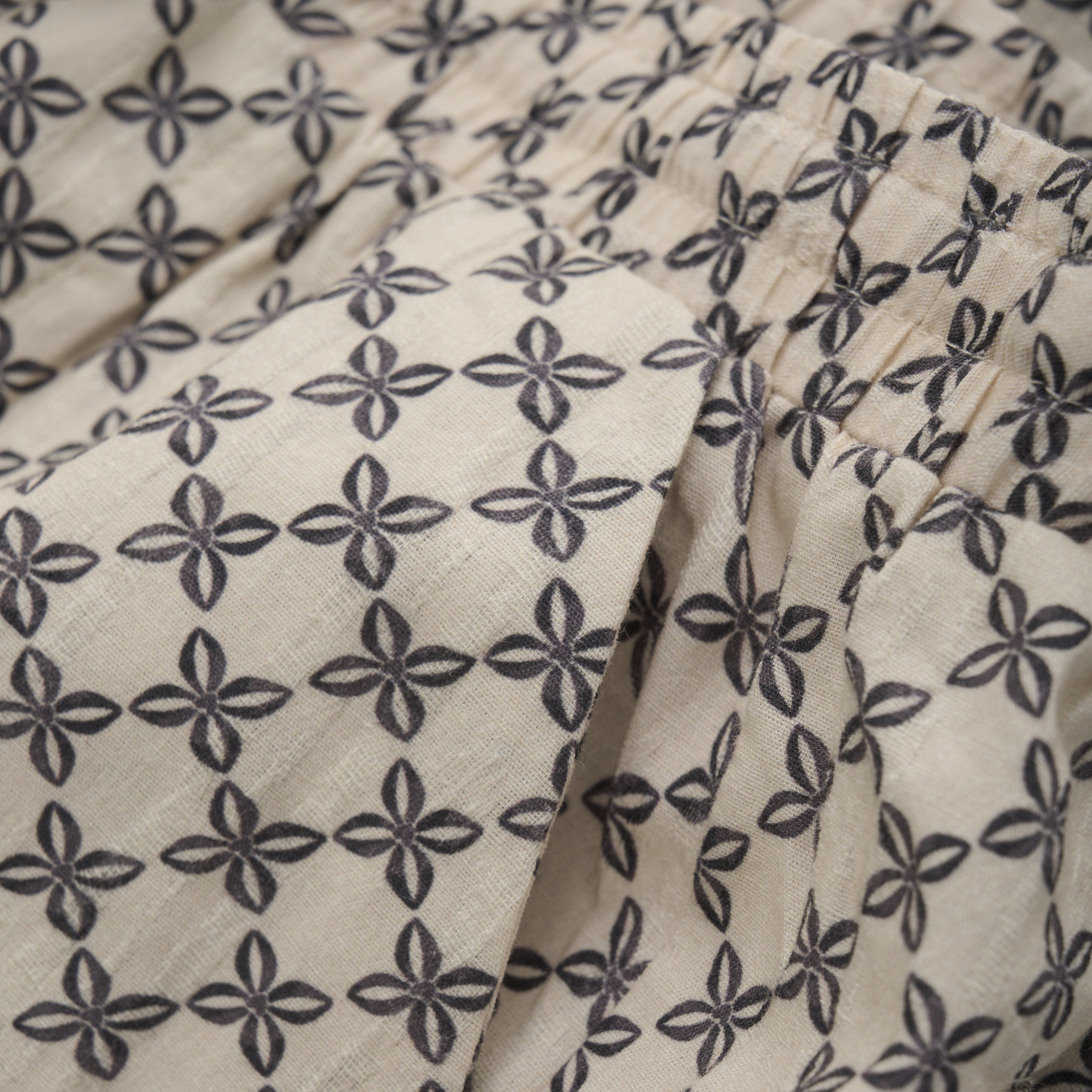 Daily Seven Girl Hose AOP Print sandshell