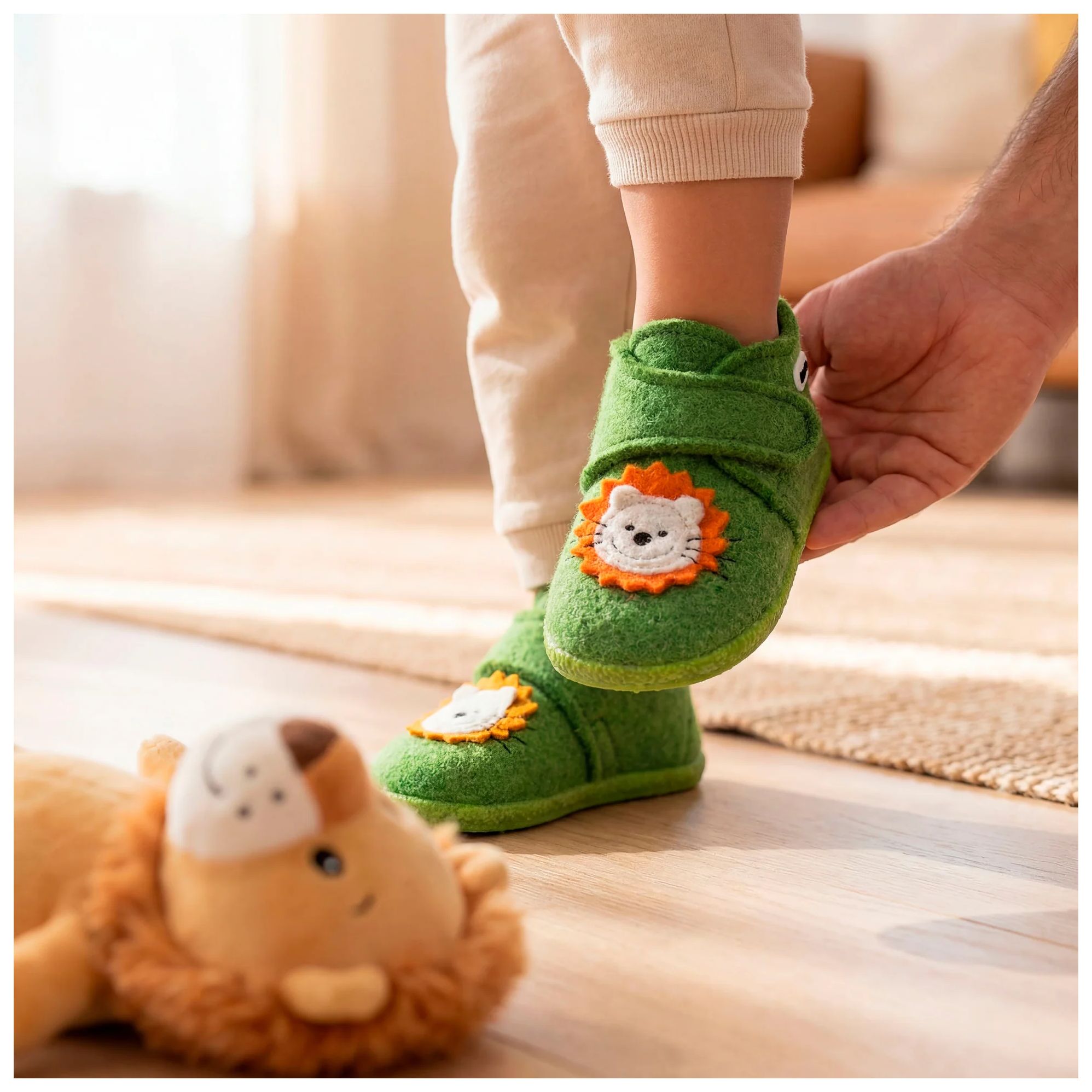 Nanga Hausschuhe Schurwolle Lion King 2.0 grün