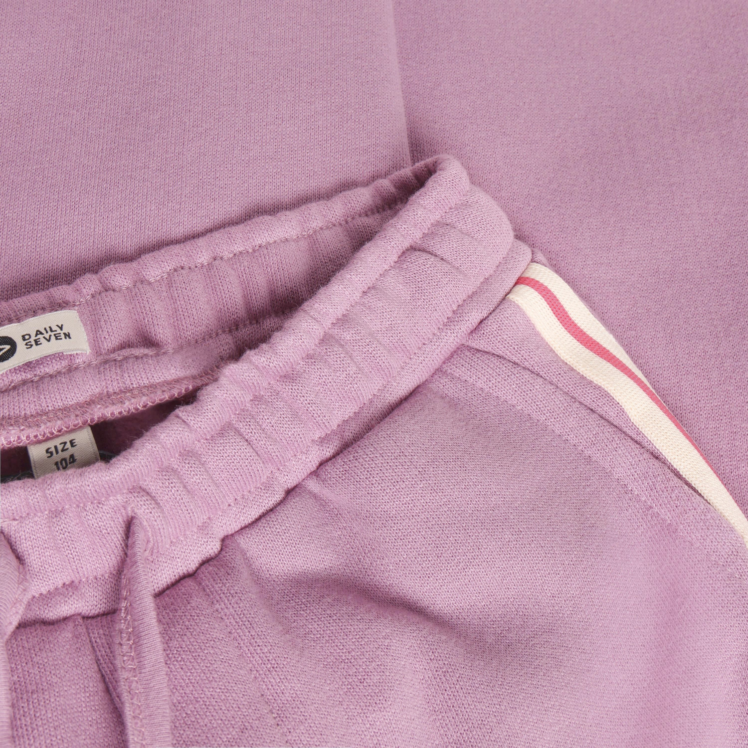 Daily Seven Girl Hose Wide Fit tape