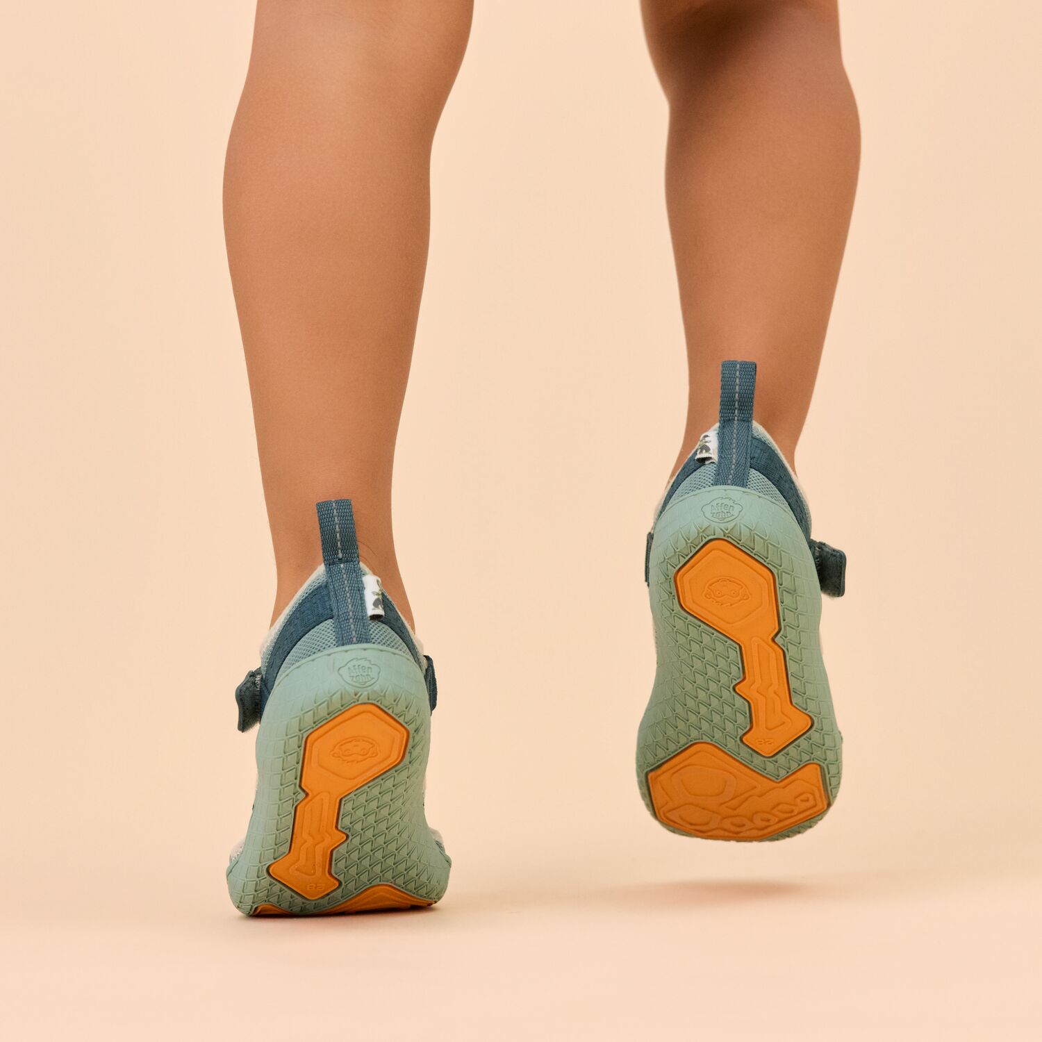 Affenzahn Sandale Vegan Roughy Hase