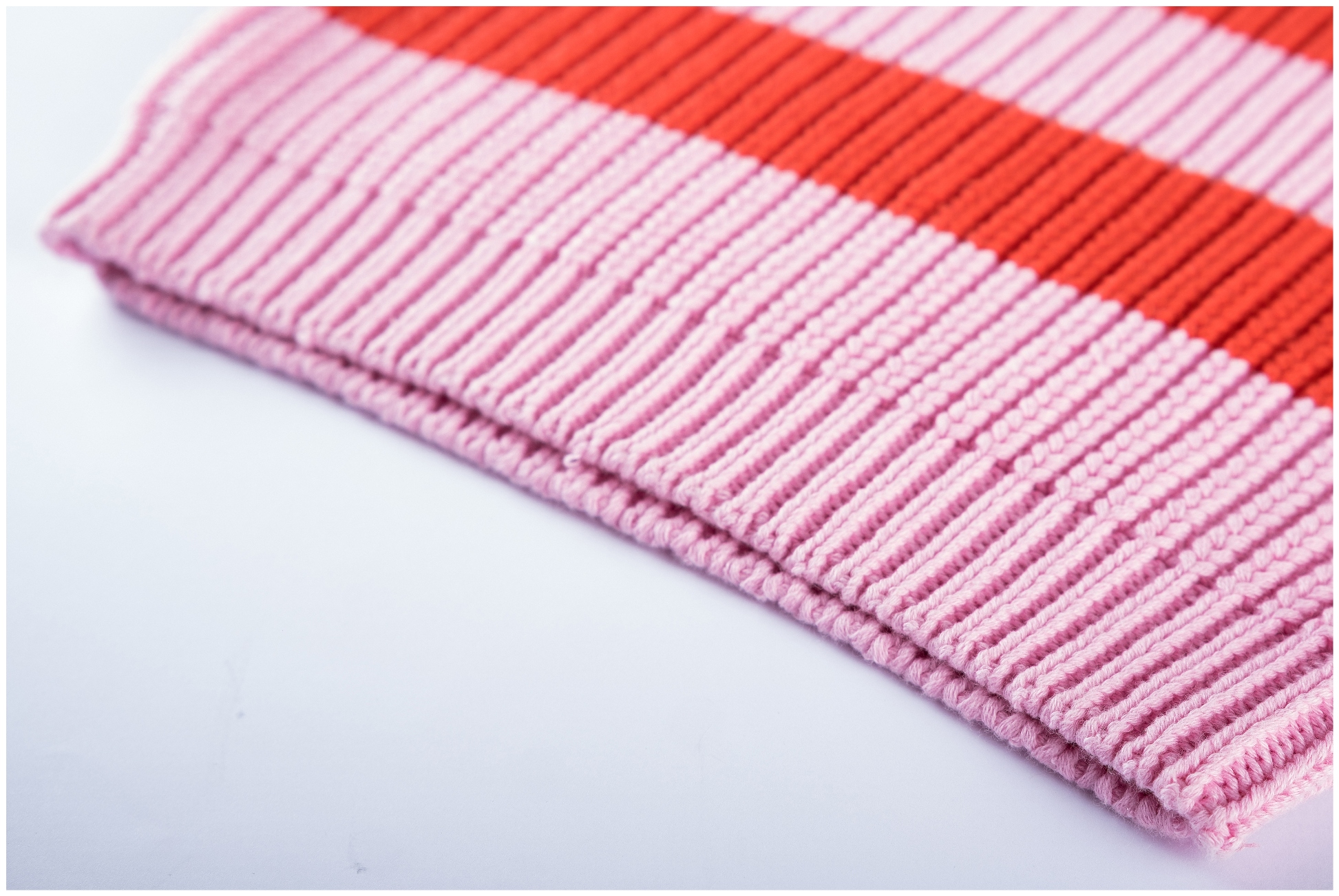 Someone Girl Pullover pink