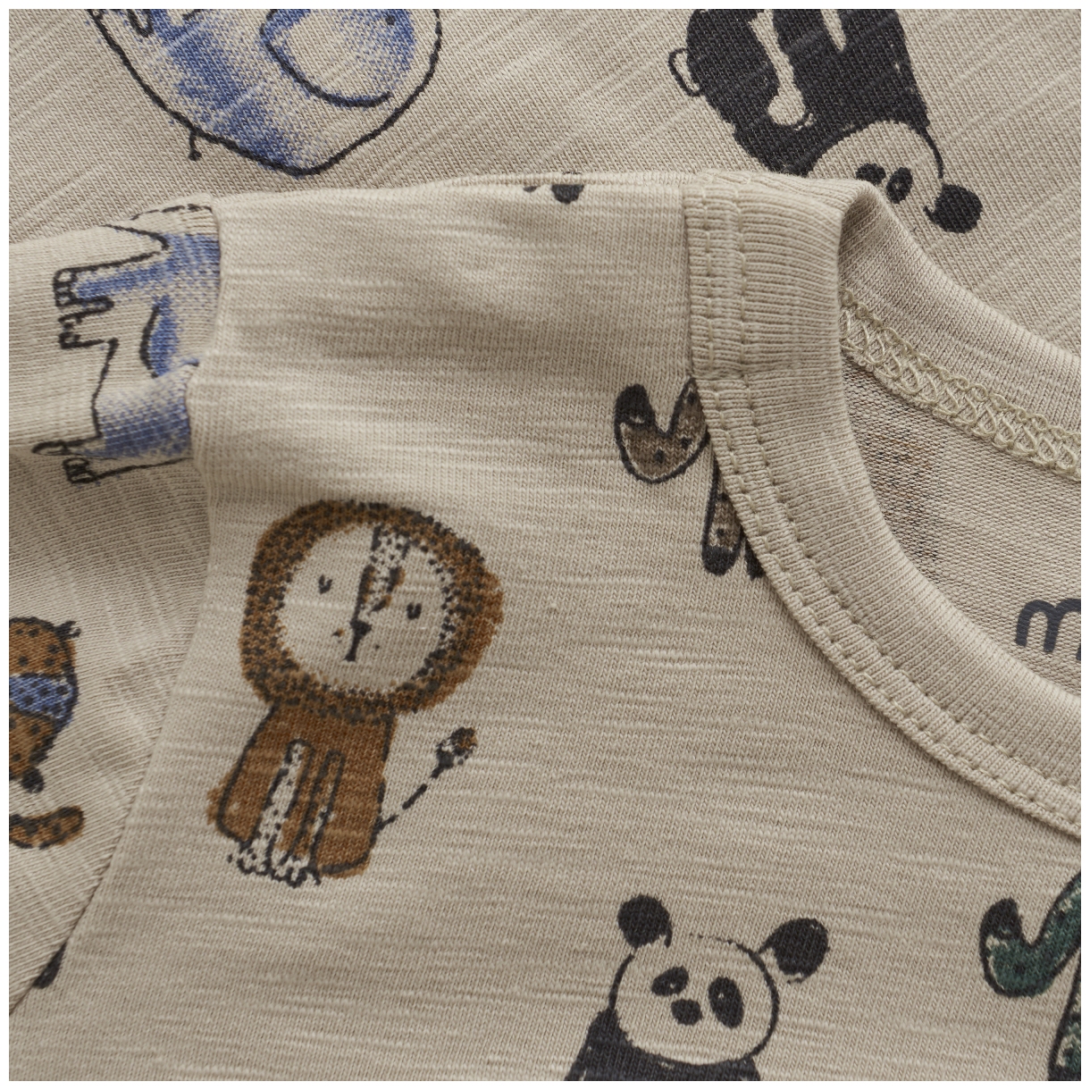 Minymo Baby Langarmshirt AOP Tiere tan